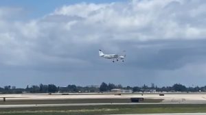 Pilot uçakta hastalandı, kokpite geçen yolcu kuleden aldığı talimatlarla uçağı indirdi